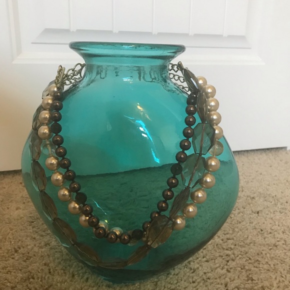 Stella and Dot Statement Necklace - Picture 3 of 4